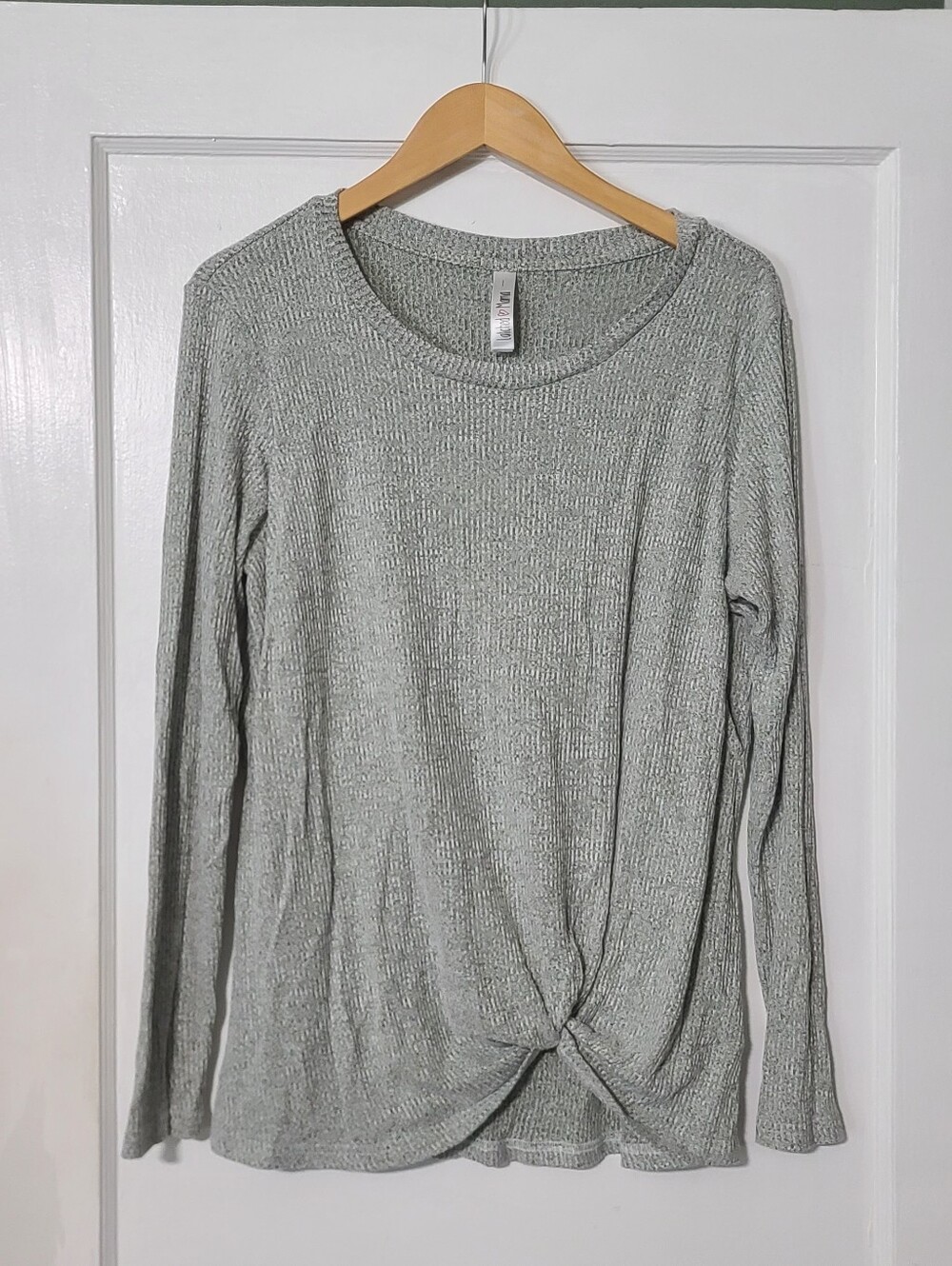 Latches Mama- Heathered Sage Green- Twist-Hem Long Sleeve Nursing Top-Large